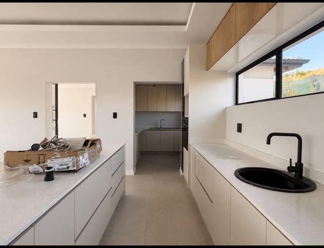 3 BEDROOM HOUSE FOR SALE IN PALM LAKES ESTATE